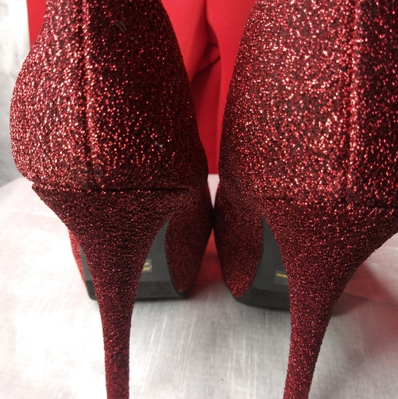 Shoes - Picture 12 of 15